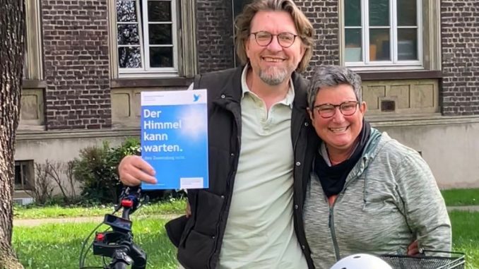 Antje Hatzitheodorou und Norbert Priske radeln für das Friederike Fliedner Hospiz Kaiserswerth (Foto: Kaiserswerther Diakonie)