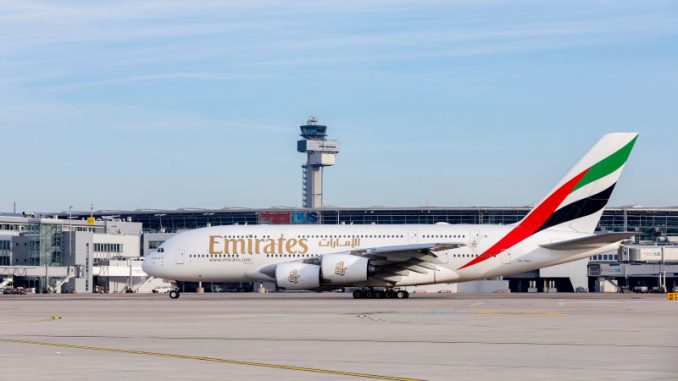 Emirates A380 am DUS