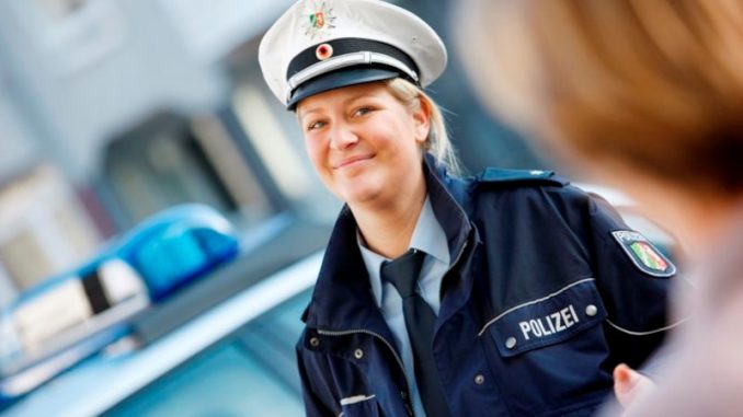 Polizei bei Ratinger Seniorentag